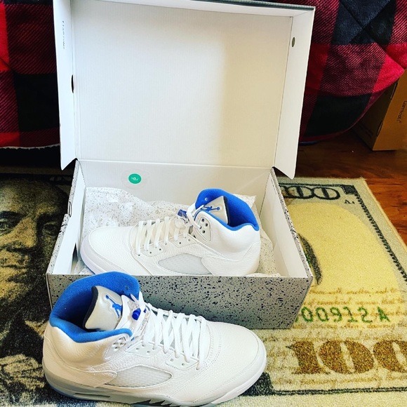 Jordan retro 5’s - Picture 3 of 5